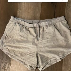 Women's under armor Gray Shorts